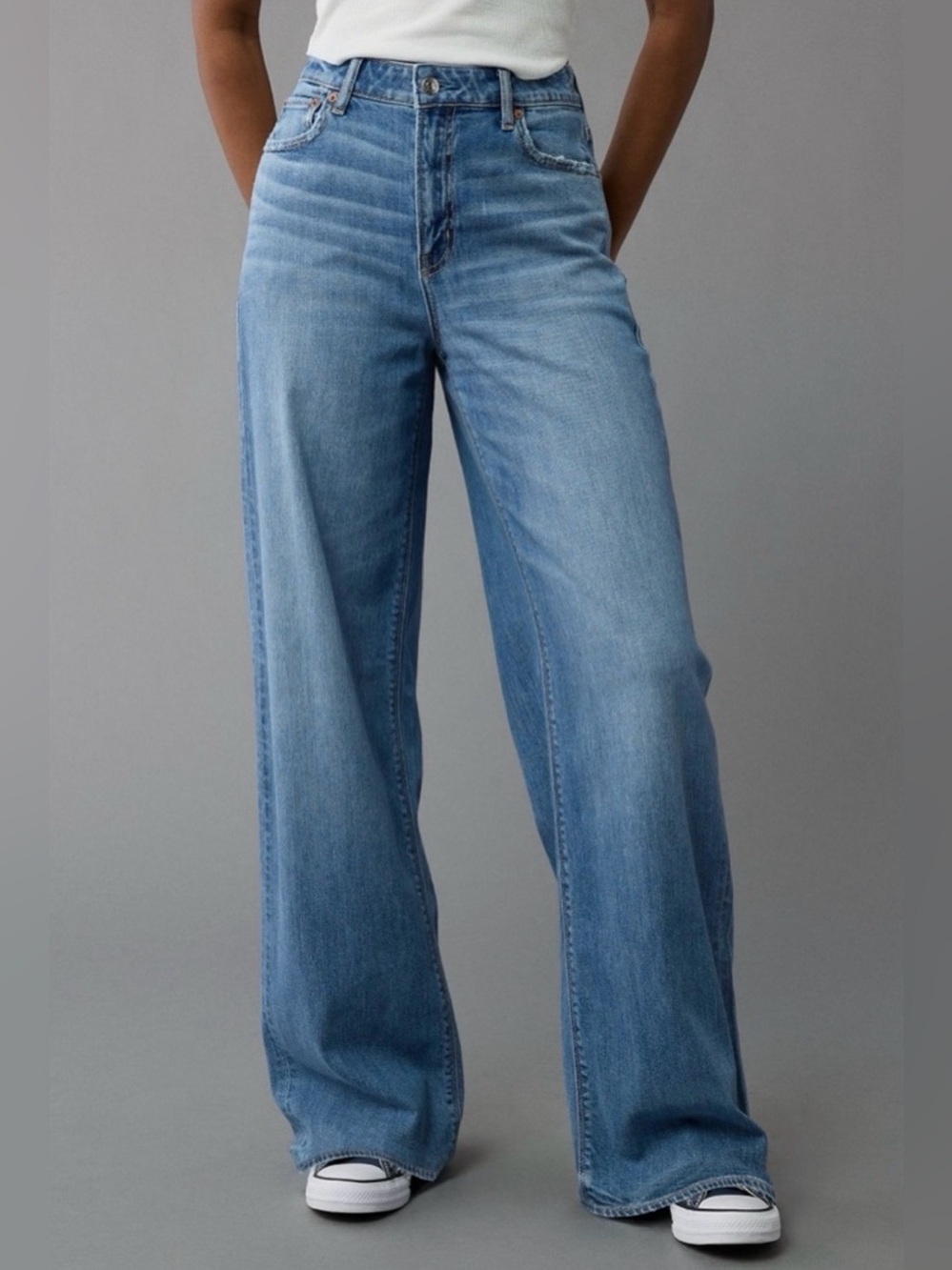 AE Dreamy Drape Stretch Super High-Waisted Baggy Wide-Leg Jean Sz 8 Extra Short